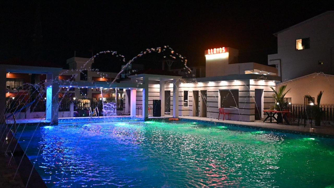 Moon Star Beach Resort Мандармони Екстериор снимка