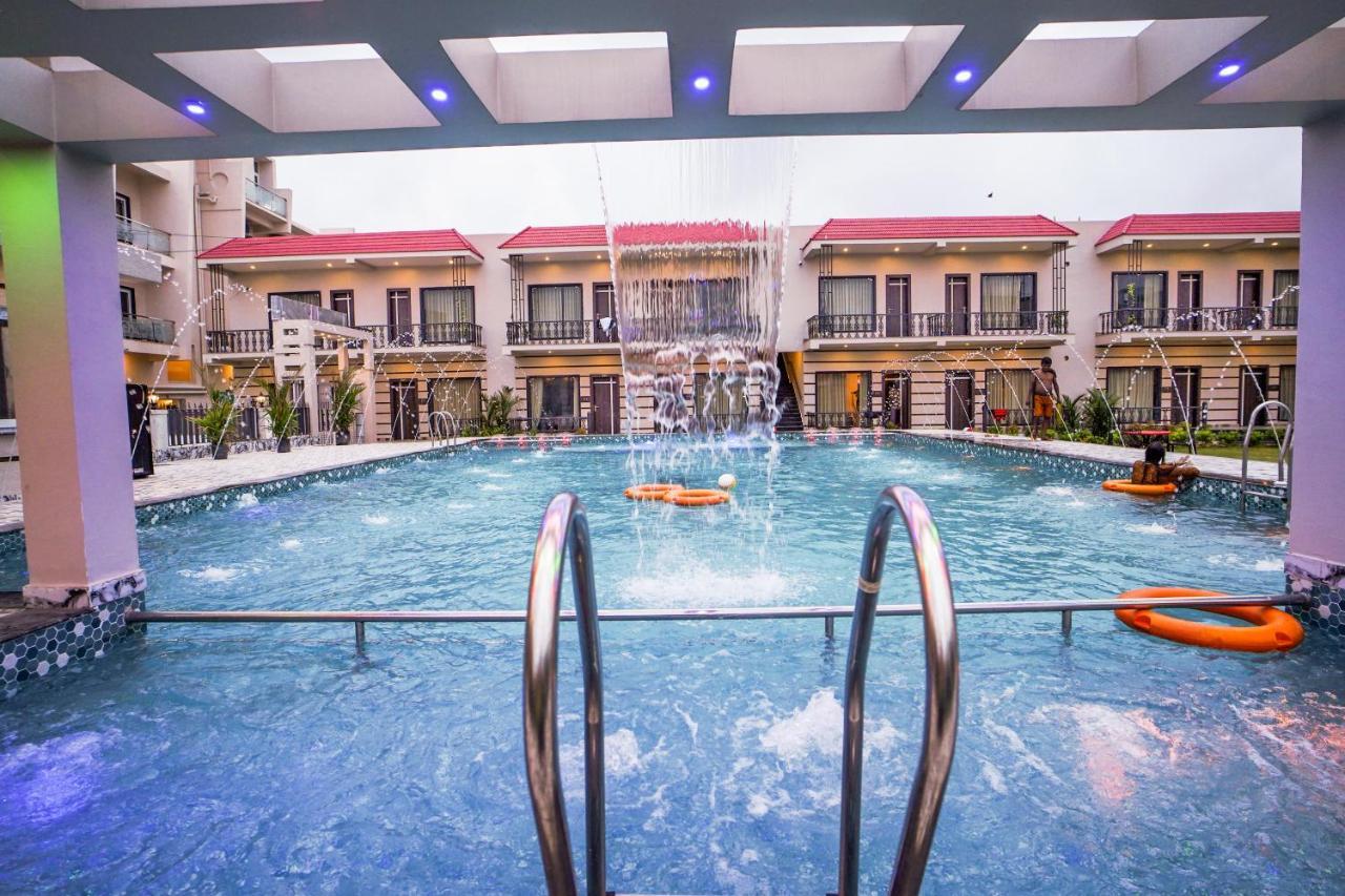 Moon Star Beach Resort Мандармони Екстериор снимка